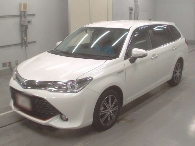 33042 Toyota Corolla fielder NKE165G 2016 г. (CAA Tokyo)